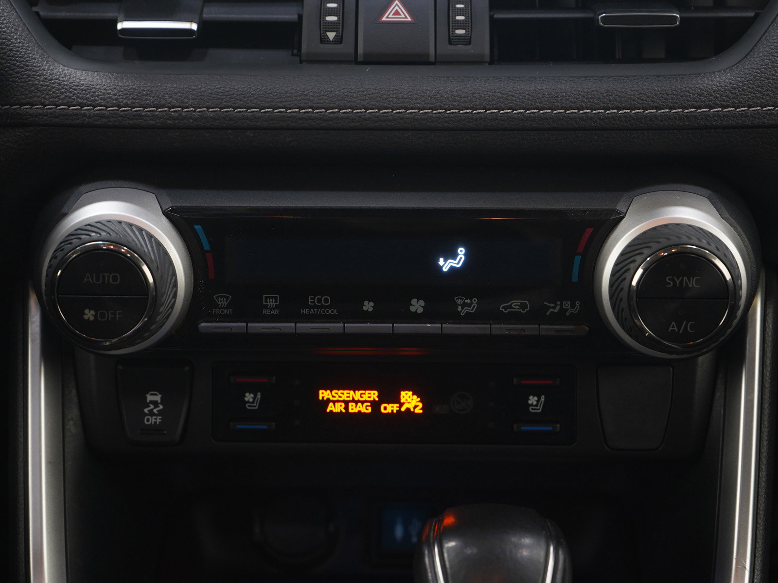 Used 2019 Toyota RAV4 Limited image 17