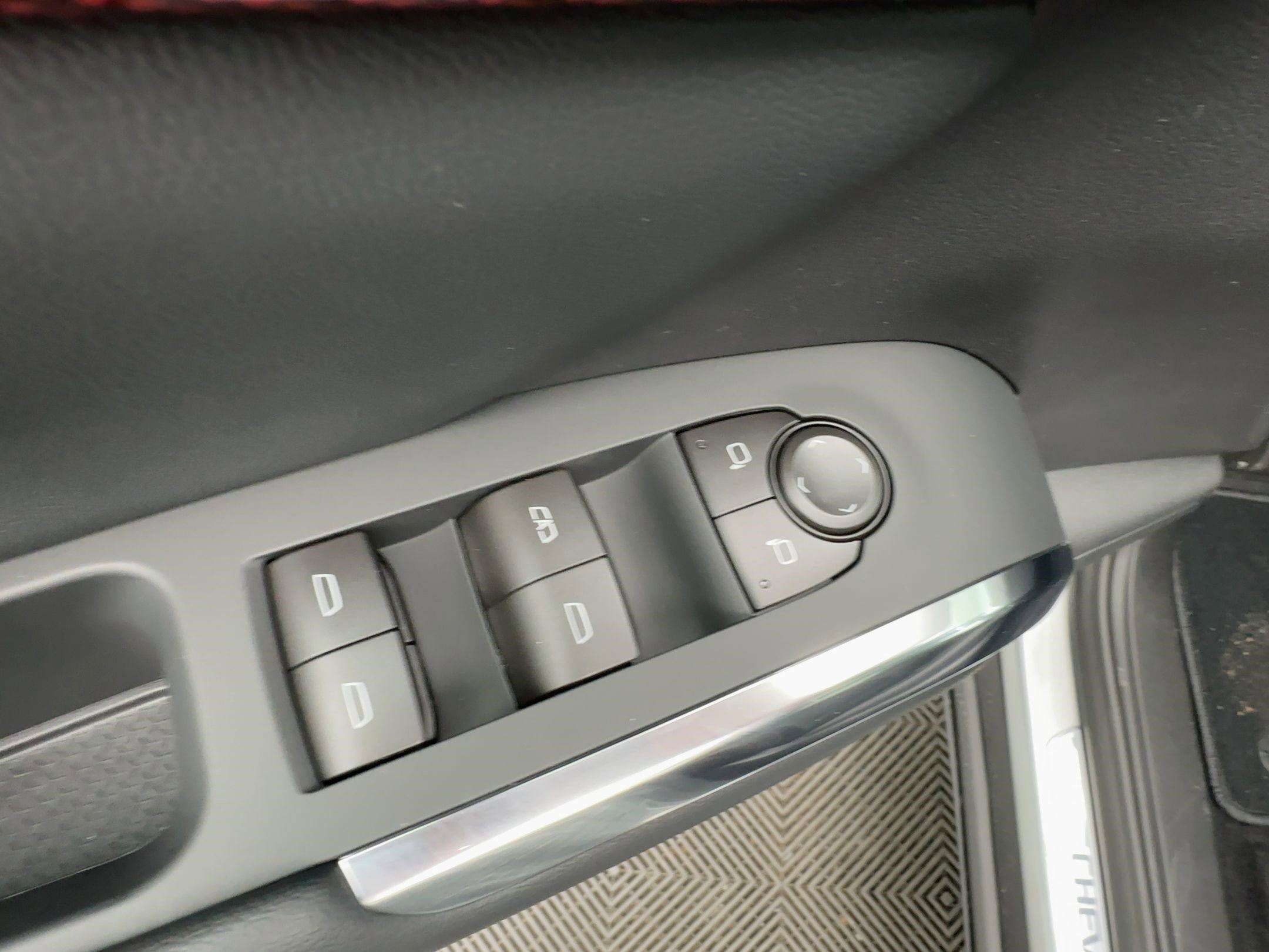 New 2026 Chevrolet Traverse Z71 w/ Driver Confidence Package image 12