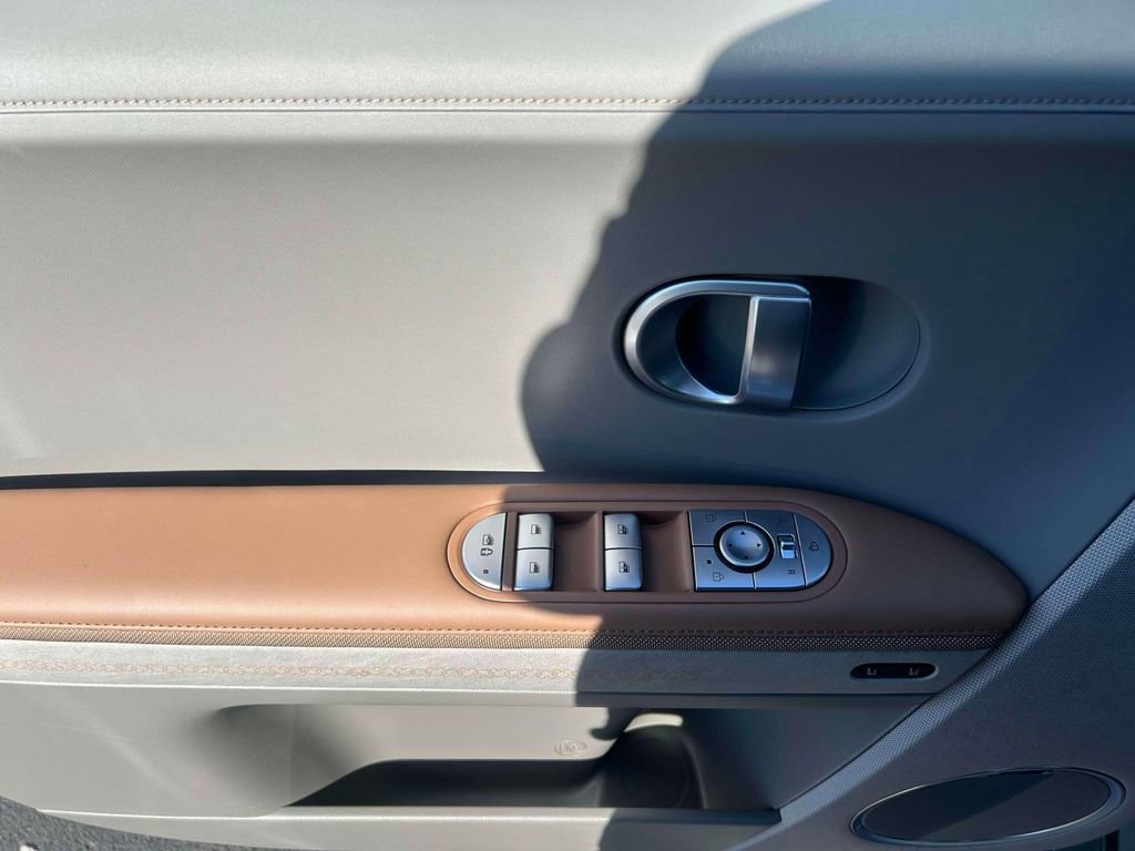 Used 2024 Hyundai Ioniq 5 Limited image 15