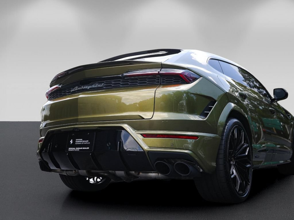 Used 2026 Lamborghini Urus SE AWD/4WD image 17