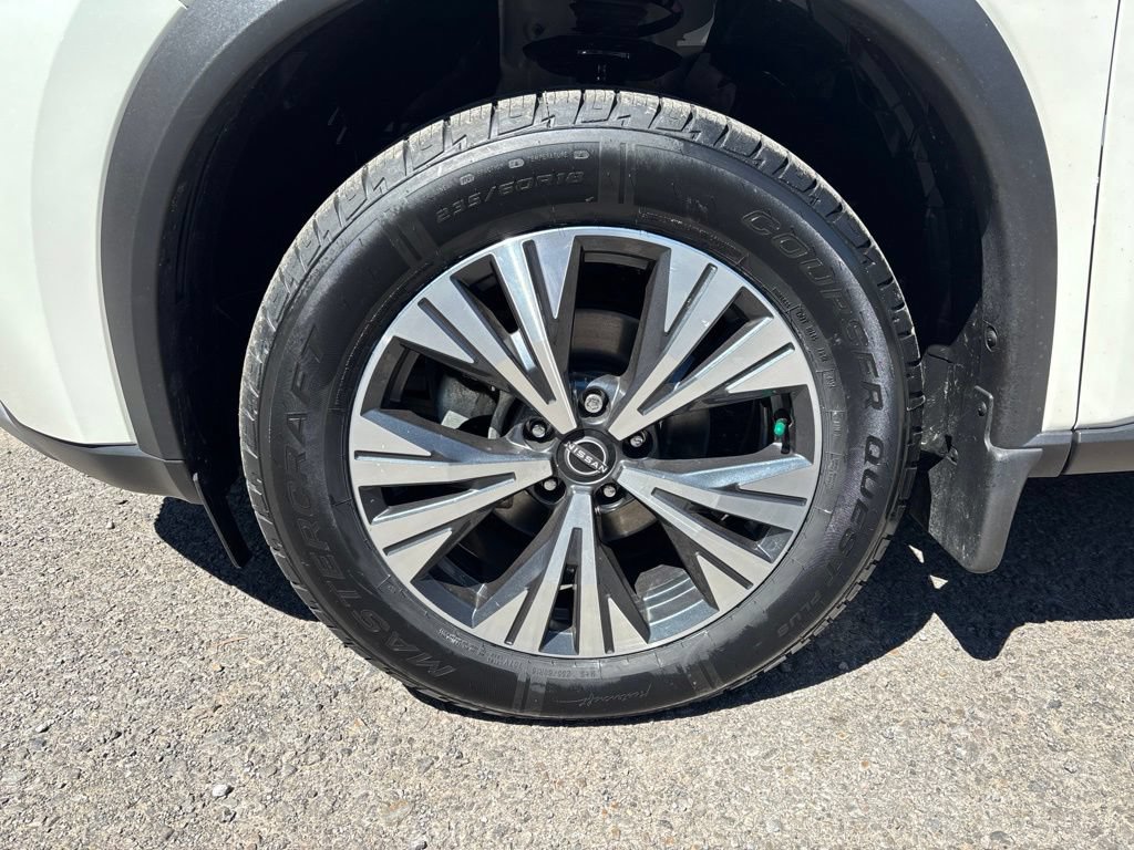 Used 2023 Nissan Rogue SV AWD/4WD image 11