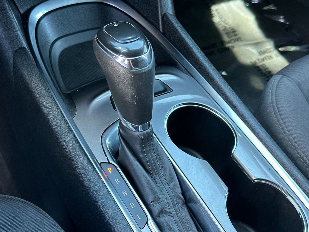 Used 2020 Chevrolet Malibu LT FWD image 19