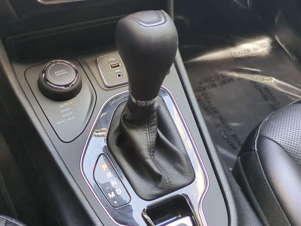 Used 2022 Jeep Cherokee Limited AWD/4WD image 33
