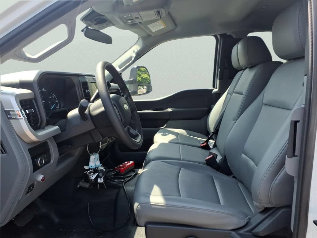 New 2026 Ford F550 4x4 Supercab Super Duty image 11