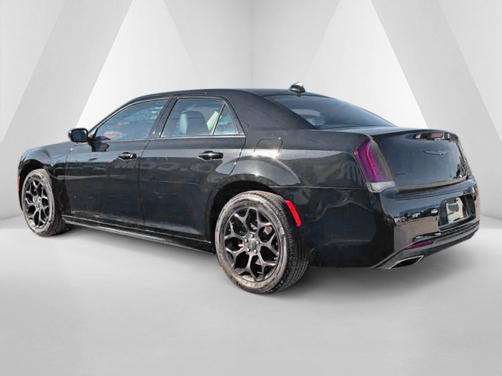 Used 2023 Chrysler 300 Touring L w/ Comfort Group AWD/4WD image 5