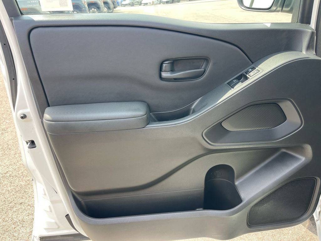 Used 2024 Nissan Frontier S w/ S Utility Package image 23