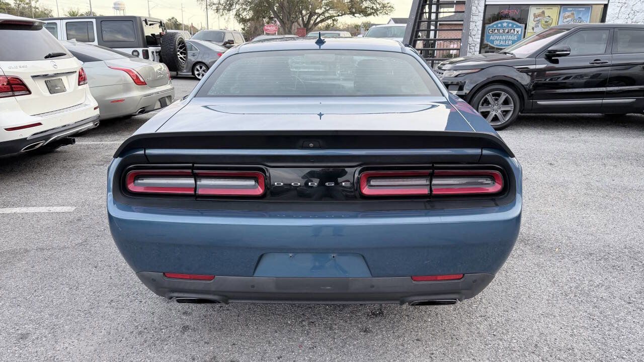 Used 2020 Dodge Challenger R/T Scat Pack RWD image 4