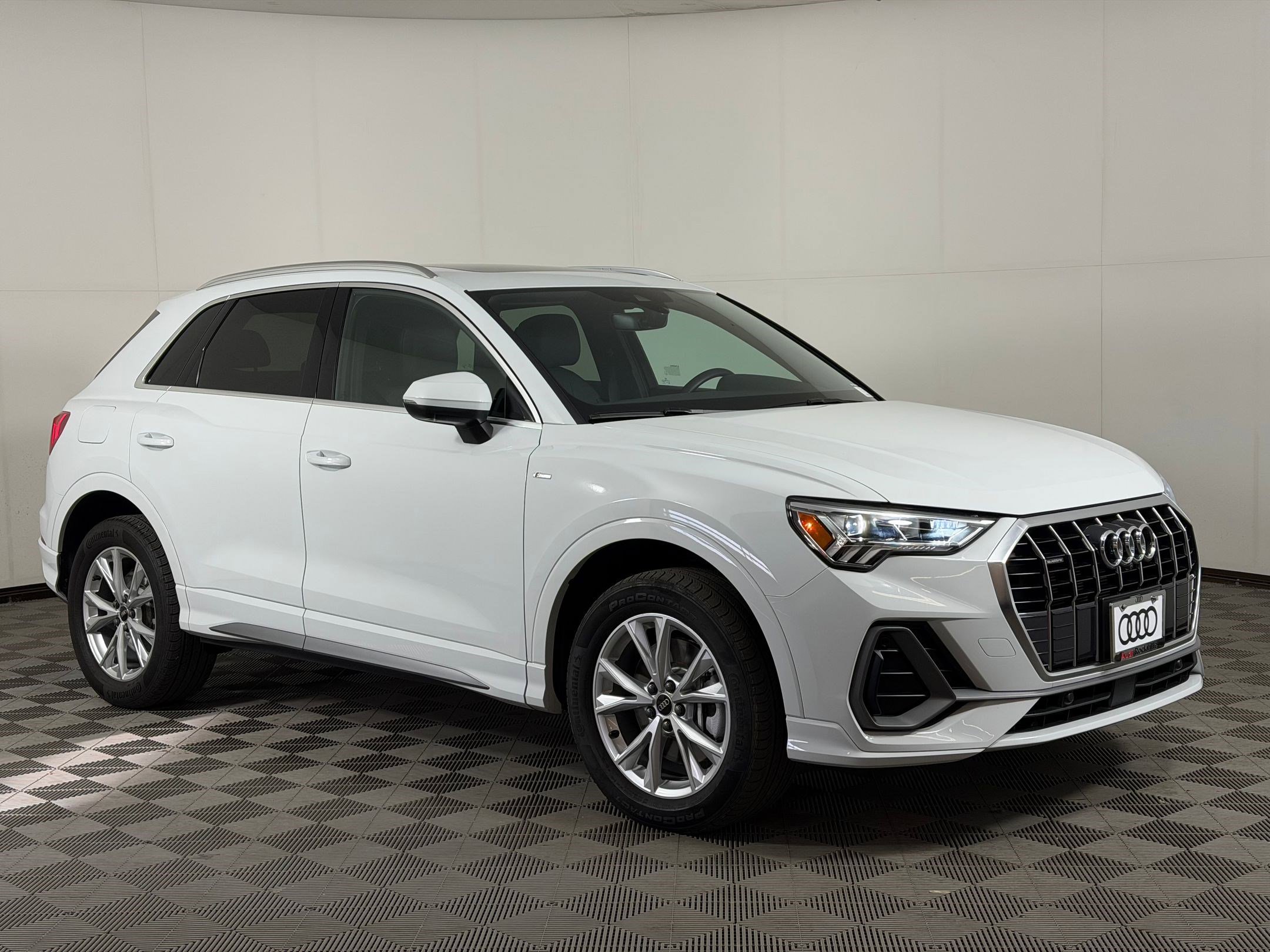 Certified 2023 Audi Q3 2.0T Premium Plus AWD/4WD image 7