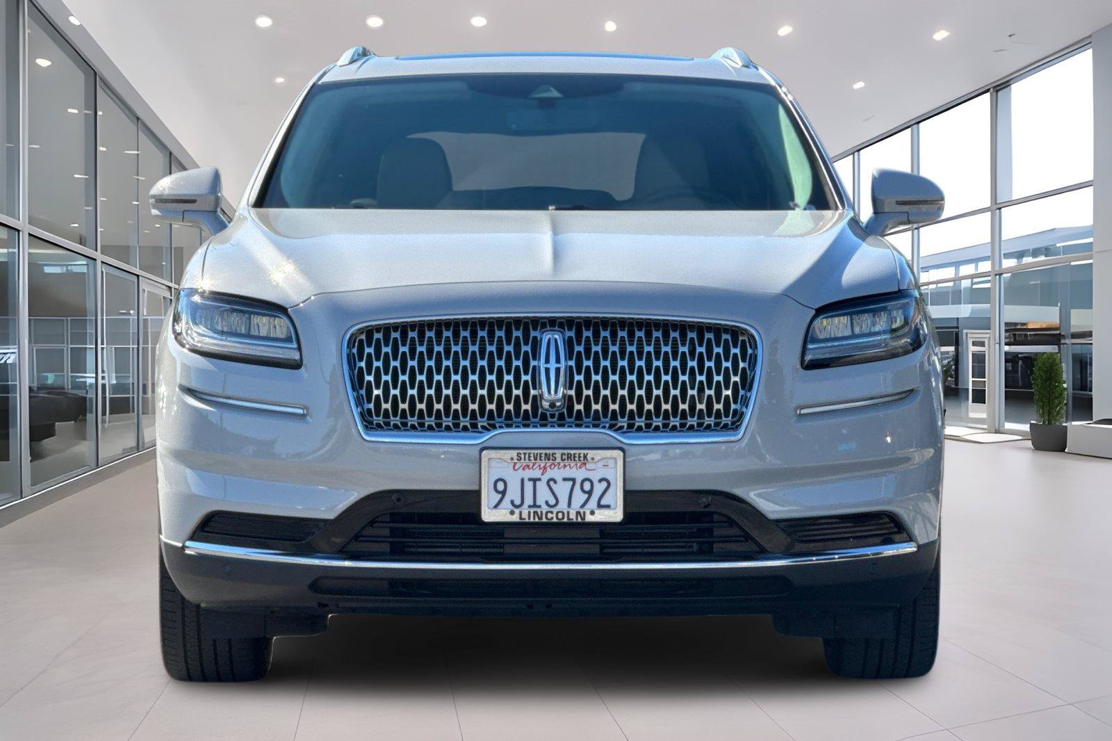 Used 2023 Lincoln Nautilus Reserve w/ Equipment Group 201A AWD/4WD image 9