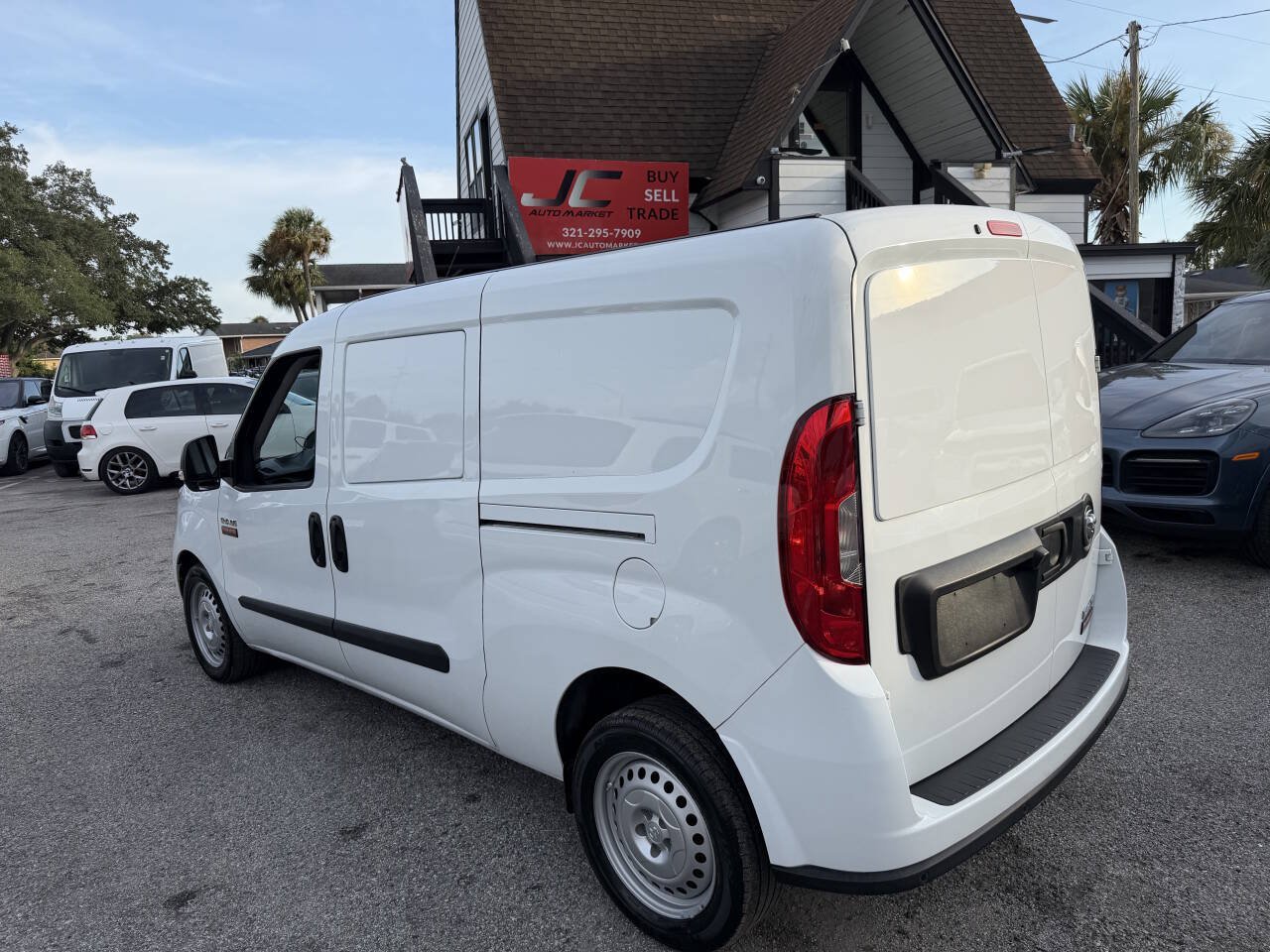 Used 2022 RAM ProMaster City Tradesman FWD image 23