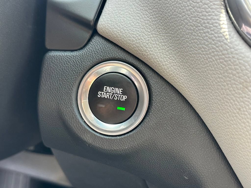 Used 2020 Chevrolet Equinox LT w/ Driver Convenience Package AWD/4WD image 28