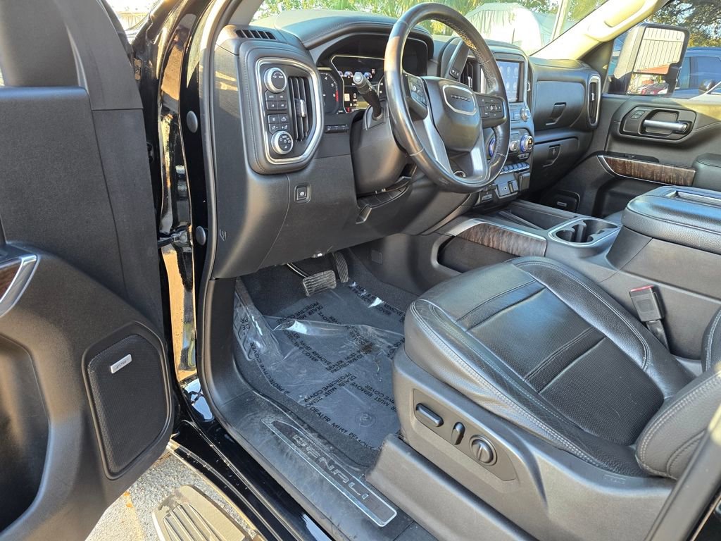 Used 2020 GMC Sierra 2500 Denali w/ Technology Package image 20