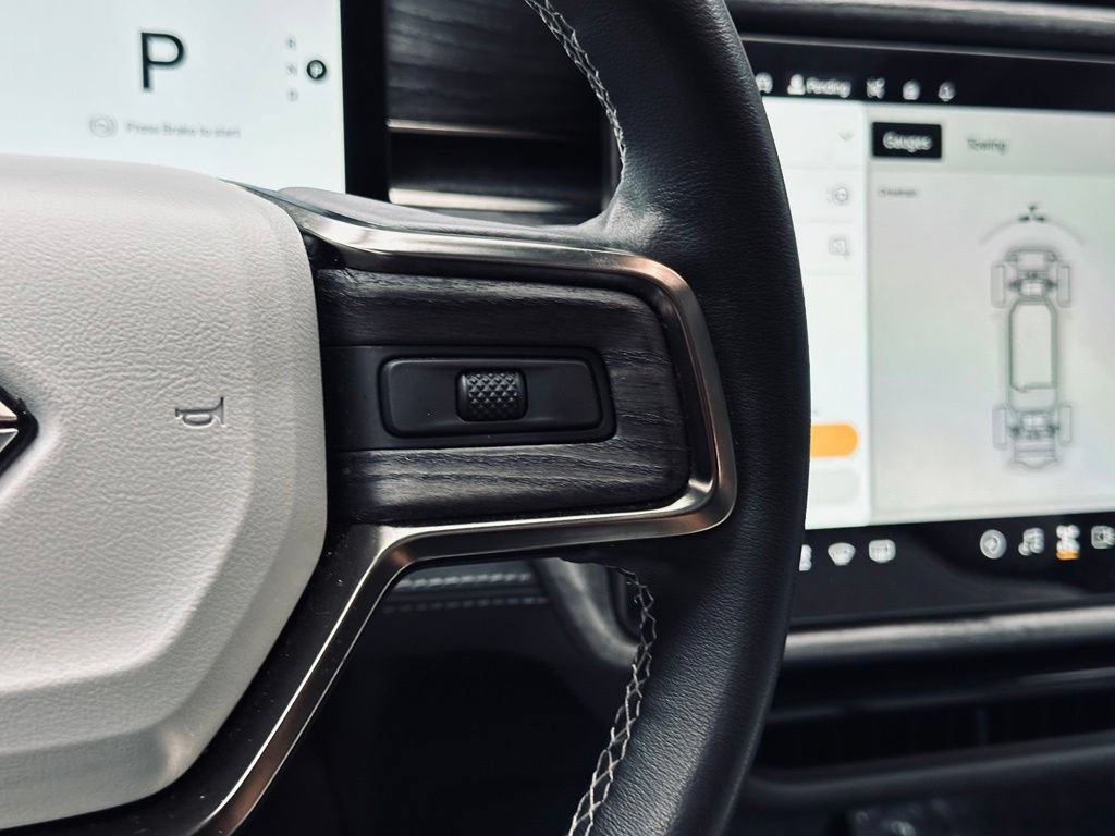 Used 2022 Rivian R1T Adventure AWD/4WD image 30