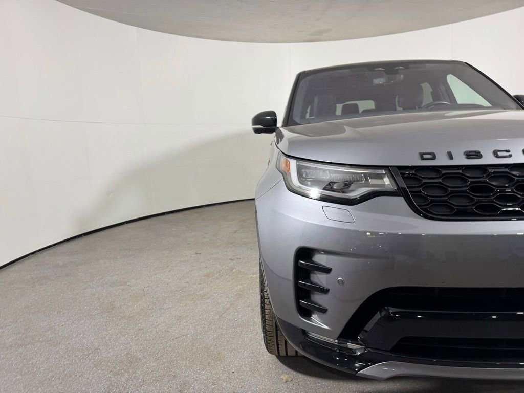 Used 2021 Land Rover Discovery S R-Dynamic AWD/4WD image 4