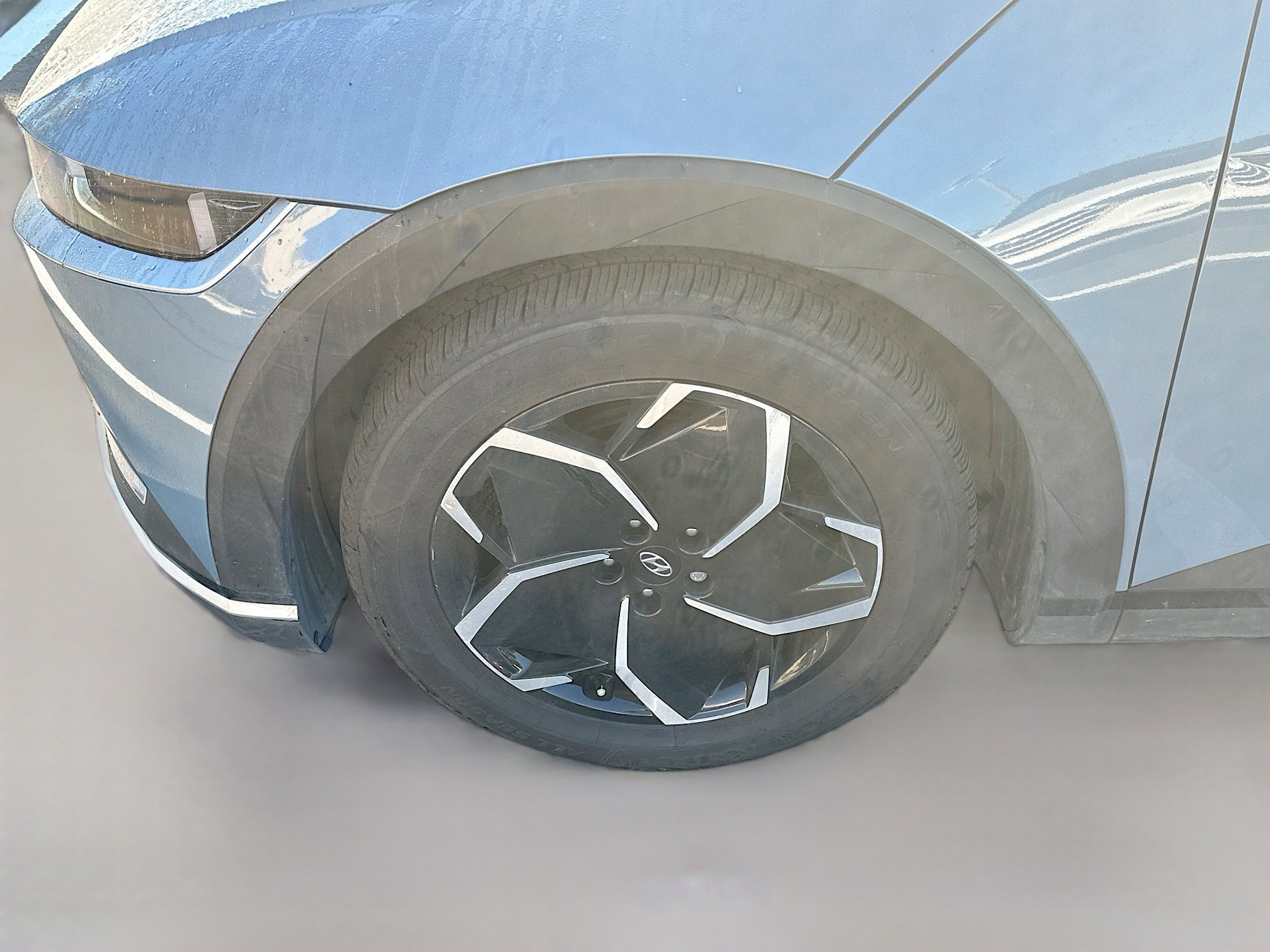 Used 2022 Hyundai Ioniq 5 SE w/ Cargo Package image 34