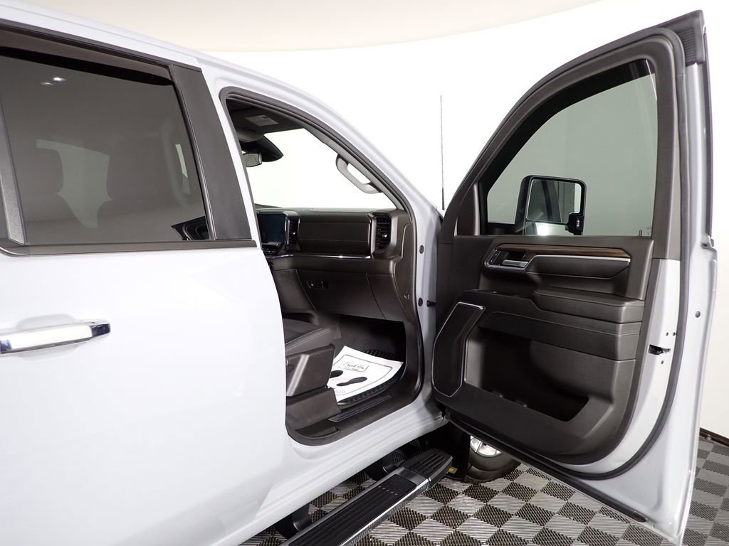 Used 2024 Chevrolet Silverado 2500 LT w/ All Star Edition image 35