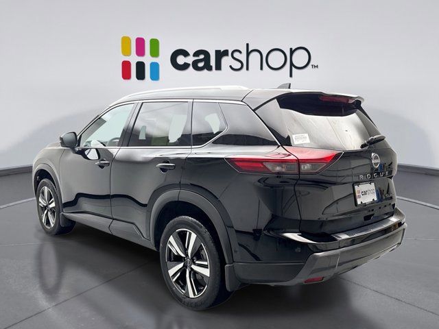 Used 2025 Nissan Rogue SL image 3