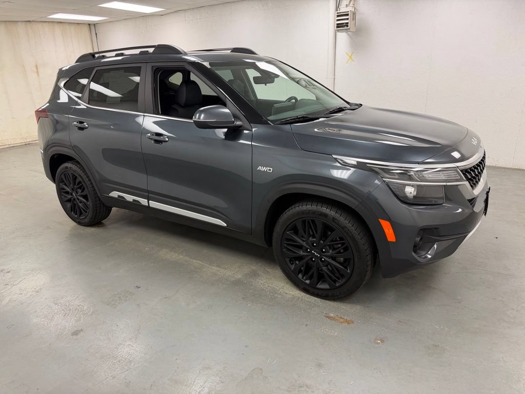 Used 2023 Kia Seltos Nightfall Edition AWD/4WD image 6