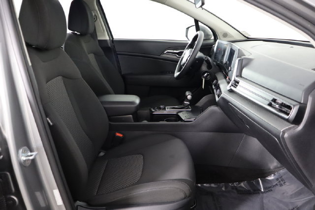 Used 2023 Kia Sportage LX FWD image 18