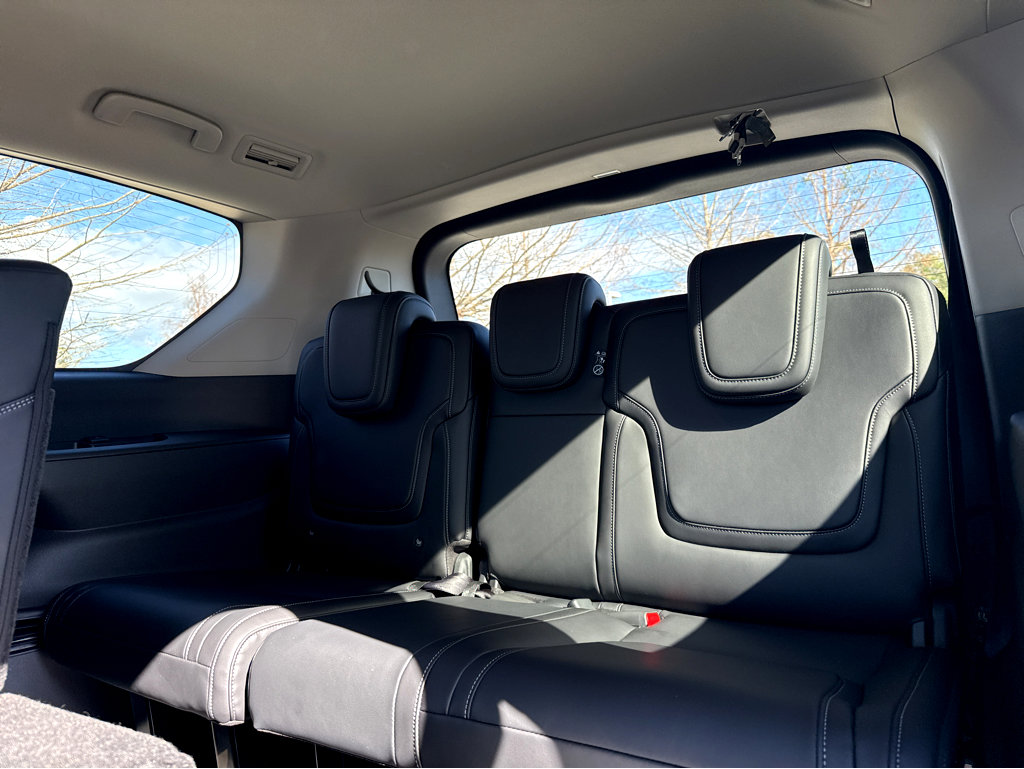 New 2026 Nissan Armada SV image 21