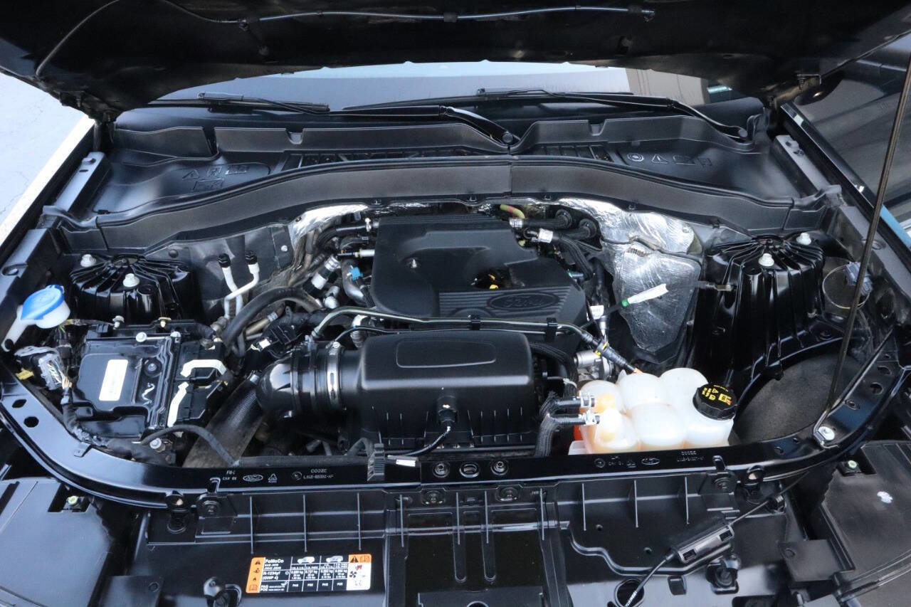 Used 2020 Ford Explorer XLT image 25