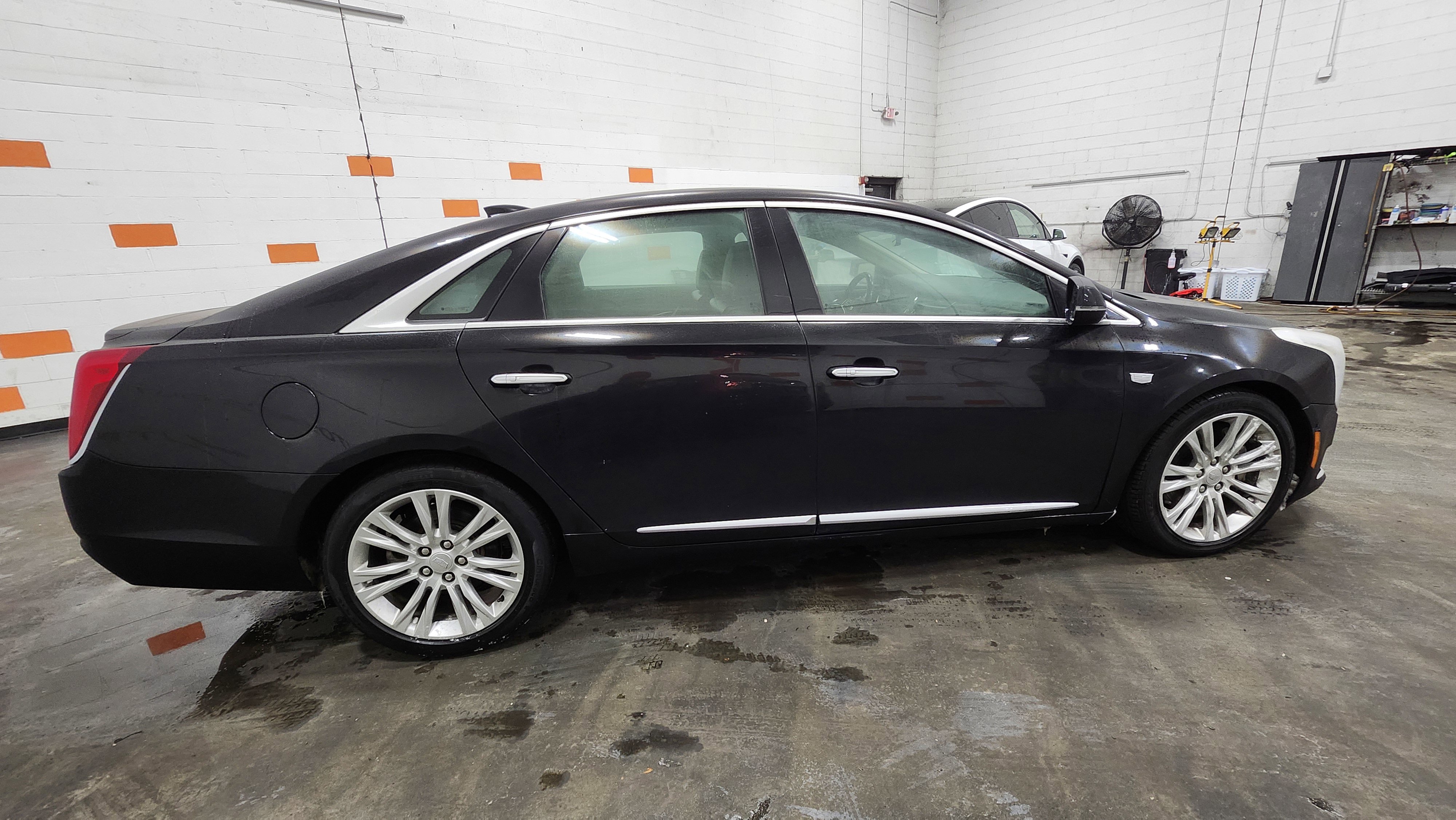Used 2019 Cadillac XTS Luxury image 16