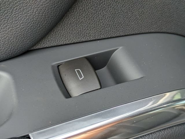 New 2026 Chevrolet Traverse LT w/ Midnight/Sport Edition FWD image 27