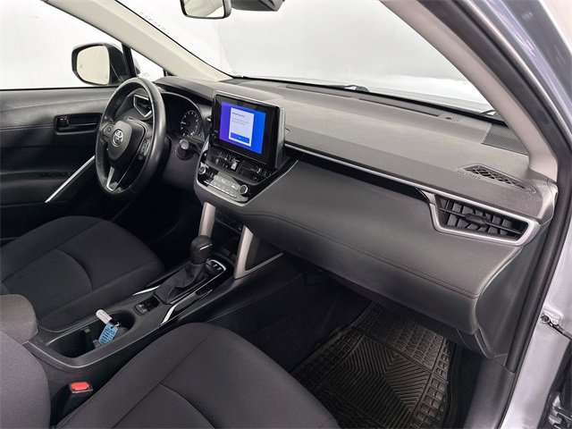 Used 2024 Toyota Corolla Cross LE image 27