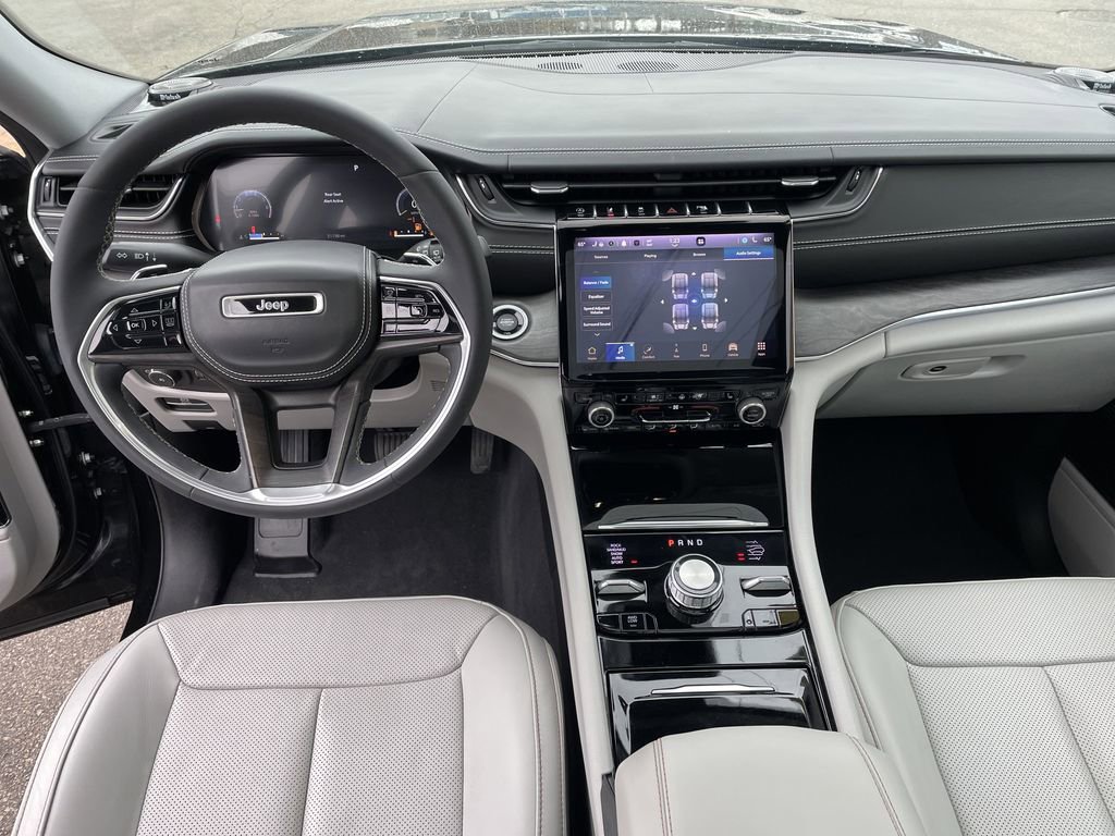 Certified 2023 Jeep Grand Cherokee Overland image 15