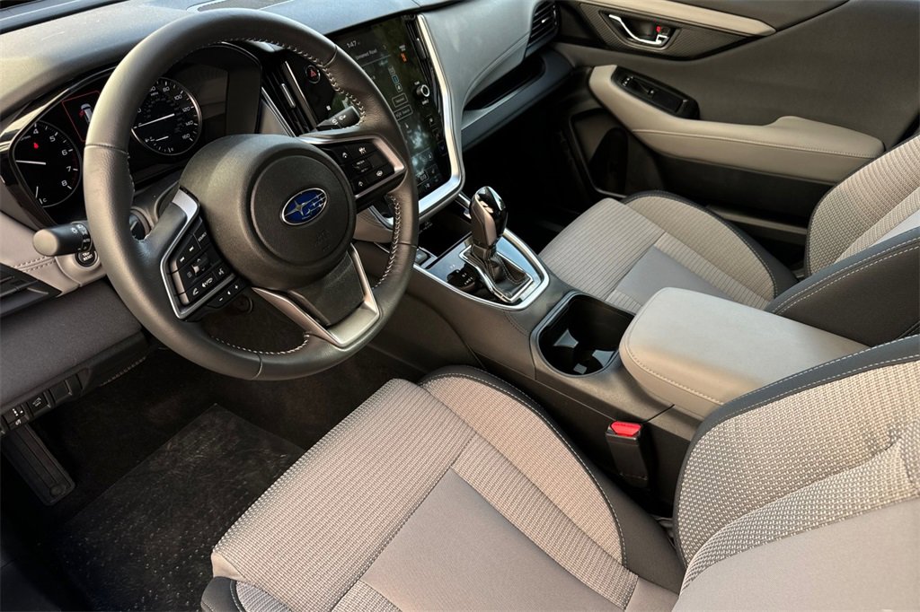 Used 2025 Subaru Outback Premium w/ Popular Package #1A image 10