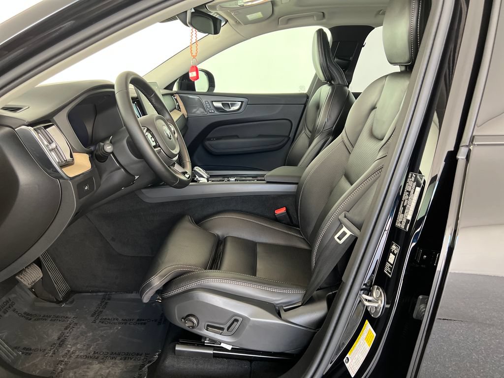 Used 2026 Volvo XC60 B5 Ultra w/ Climate Package AWD/4WD image 12
