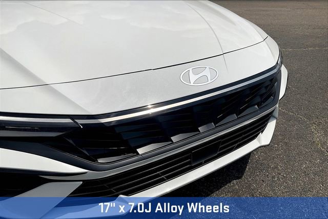 New 2025 Hyundai Elantra Limited FWD image 36