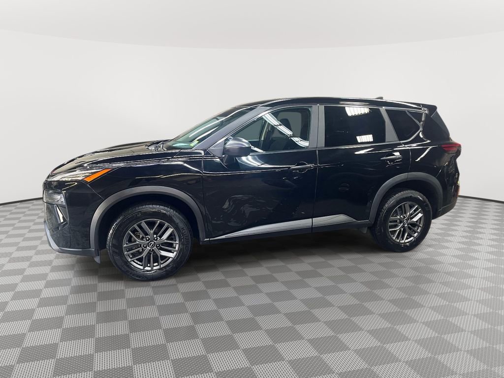 Used 2023 Nissan Rogue S AWD/4WD image 6