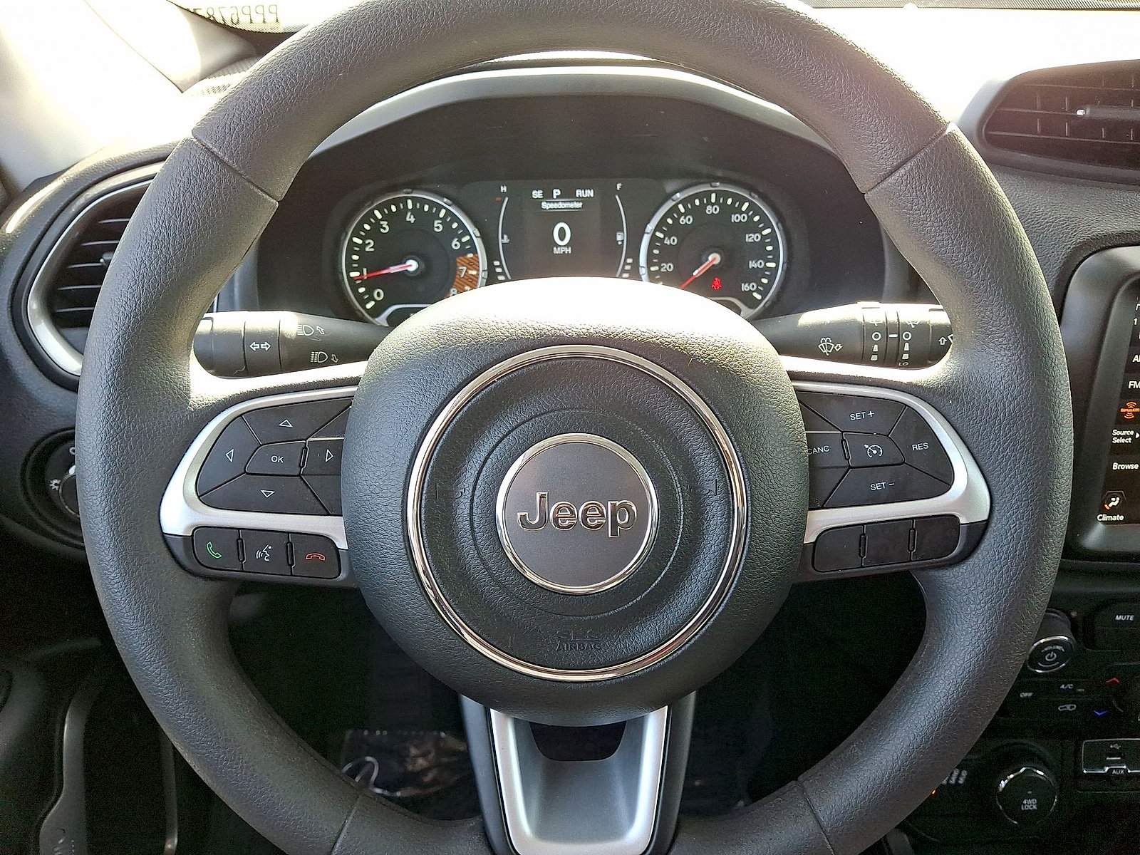 Used 2023 Jeep Renegade Latitude AWD/4WD image 16