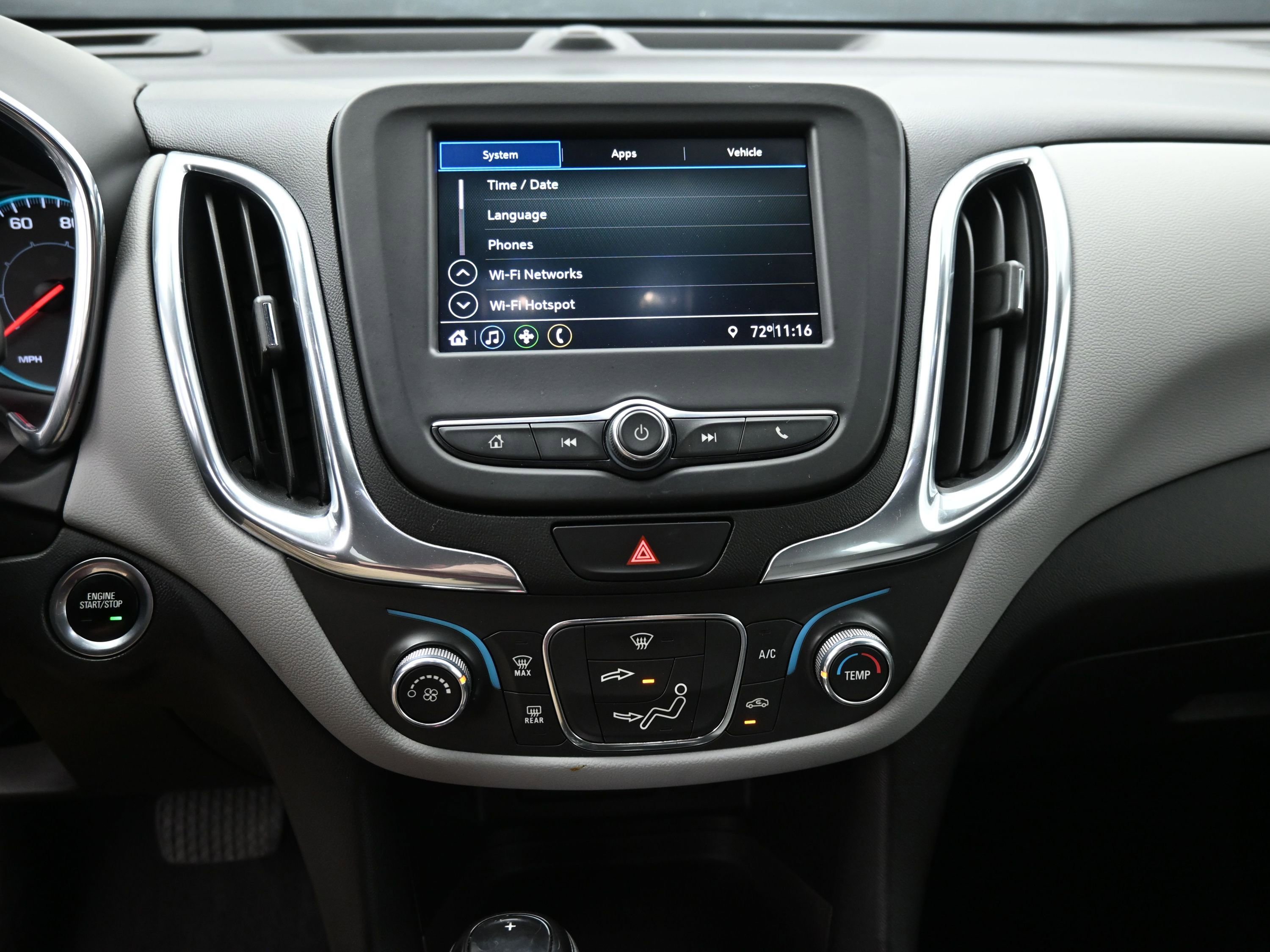 Used 2021 Chevrolet Equinox LS w/ LS Convenience Package image 11