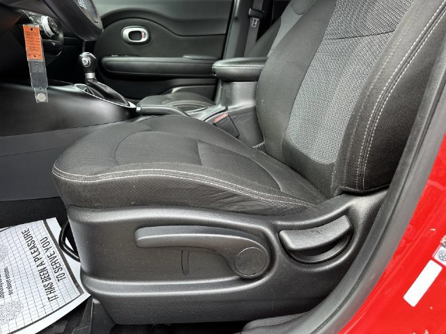 Used 2018 Kia Soul + FWD image 16