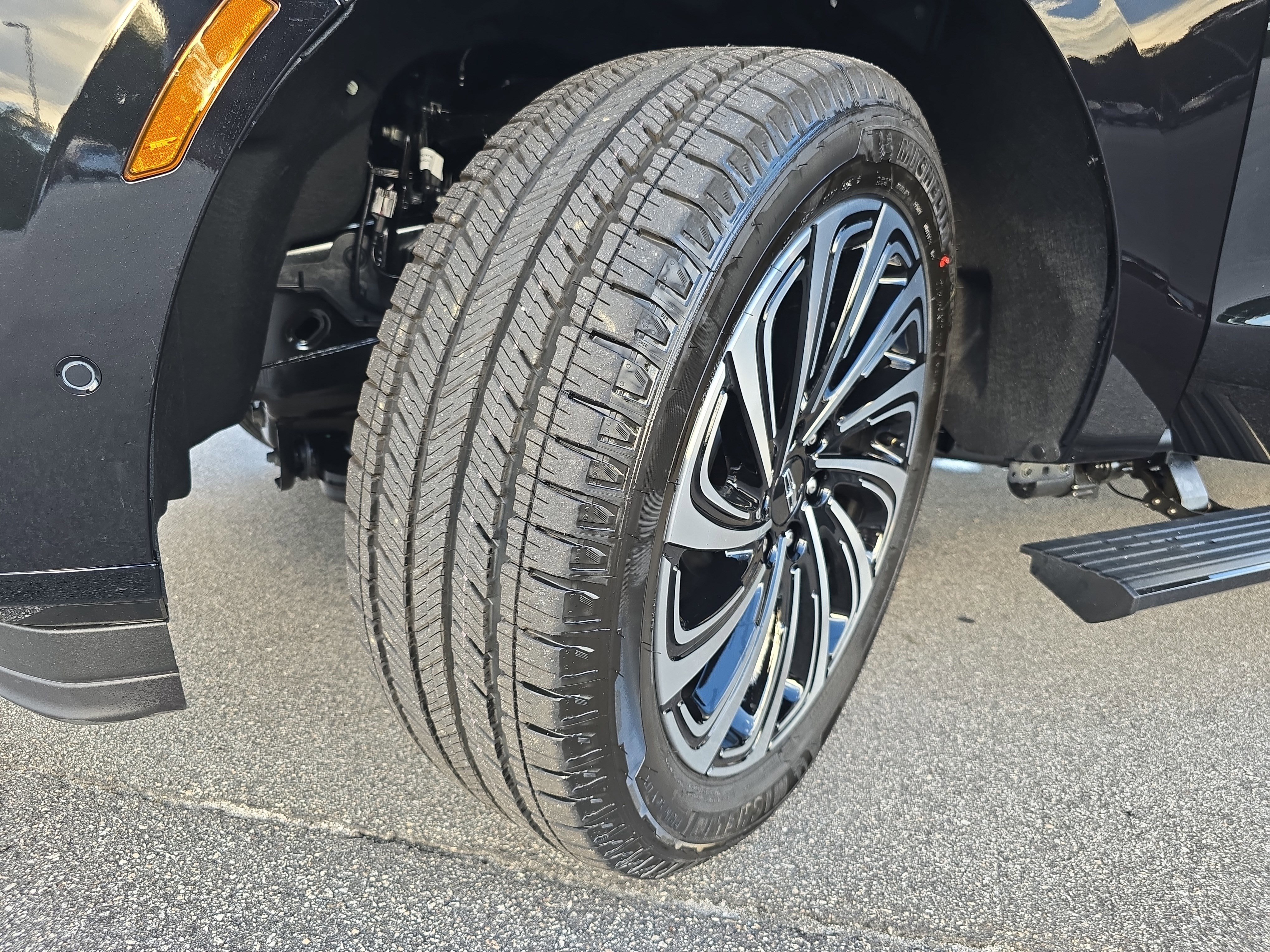 New 2025 Lincoln Navigator L Black Label image 33