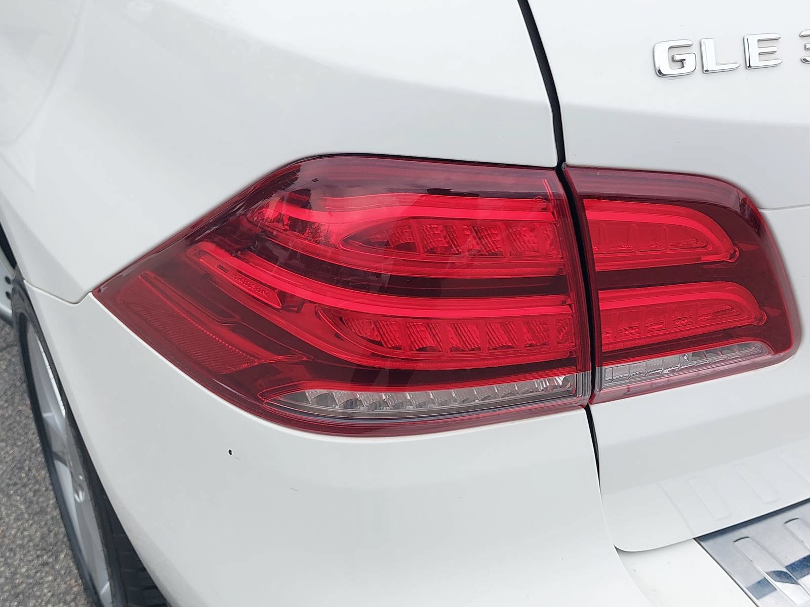 Used 2018 Mercedes-Benz GLE 350 4MATIC image 34
