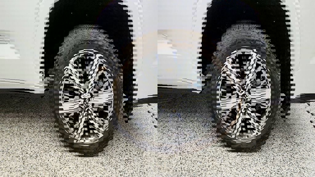 Used 2024 Toyota Sequoia Capstone image 9