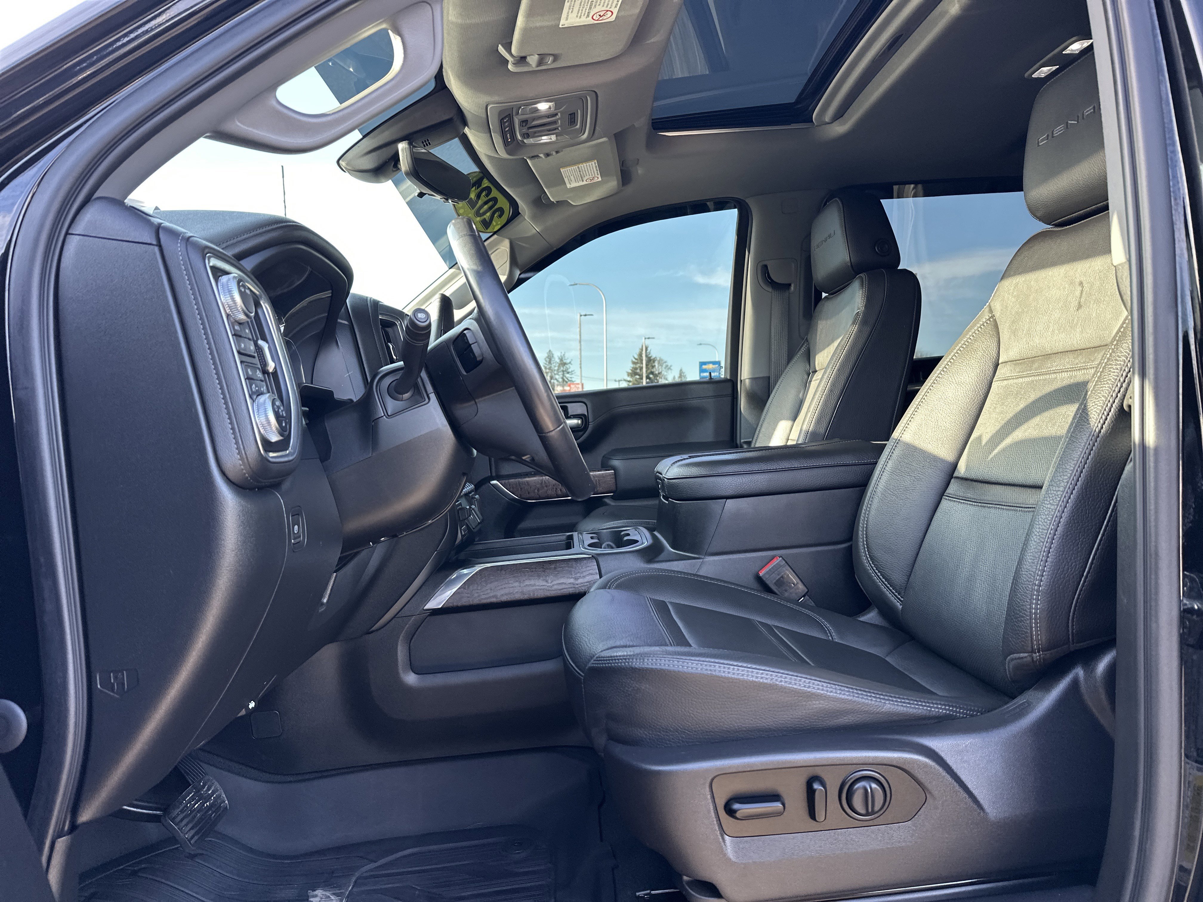 Used 2021 GMC Sierra 2500 Denali w/ Denali Ultimate Package image 10