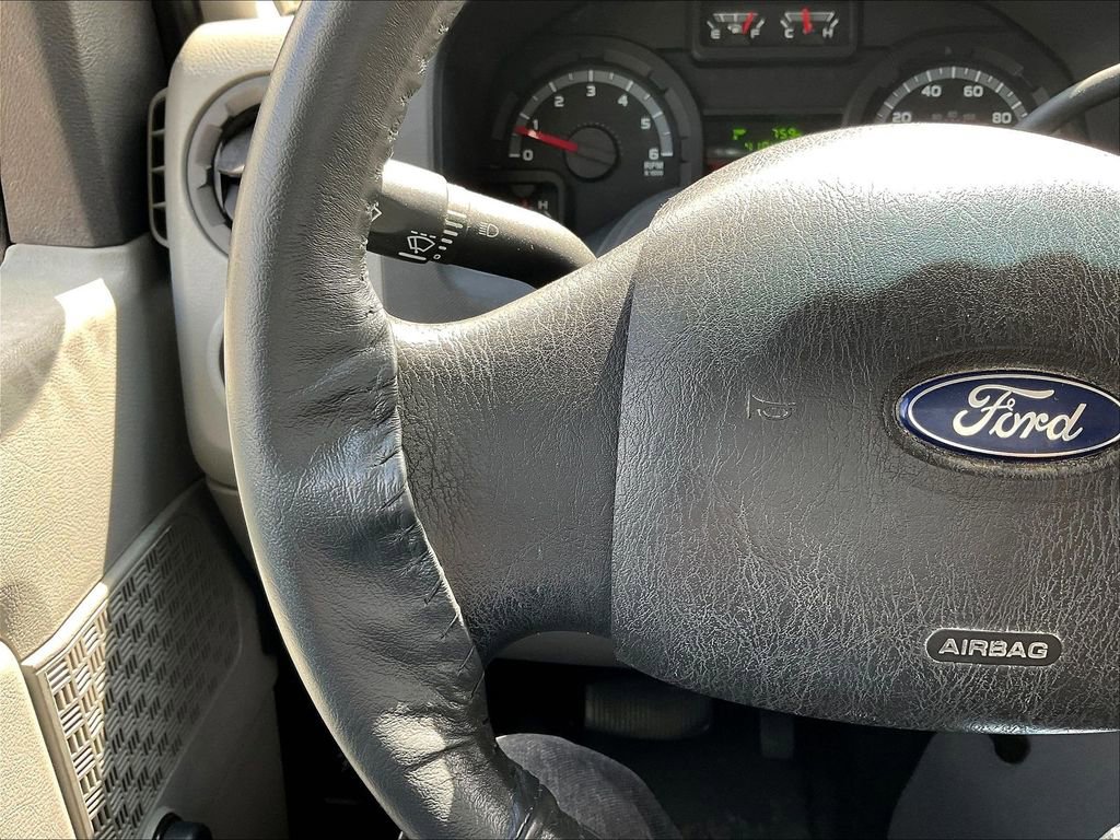 Used 2016 Ford E-350 and Econoline 350 Super Duty RWD image 10