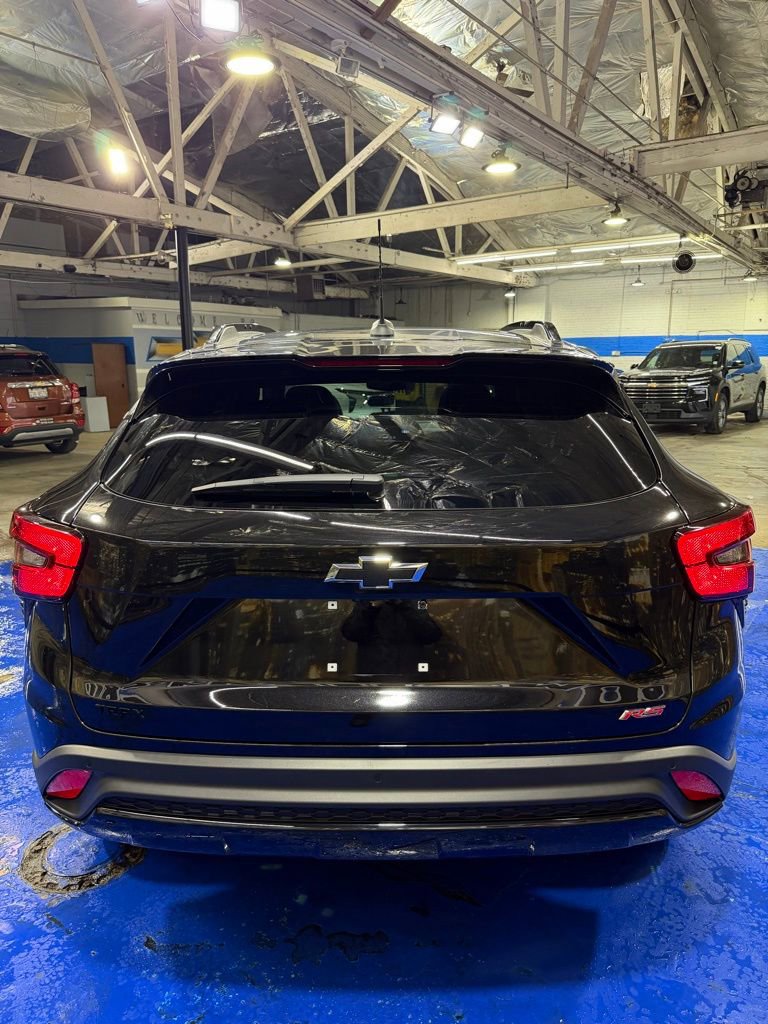 Used 2024 Chevrolet Trax RS w/ Sunroof Package image 4