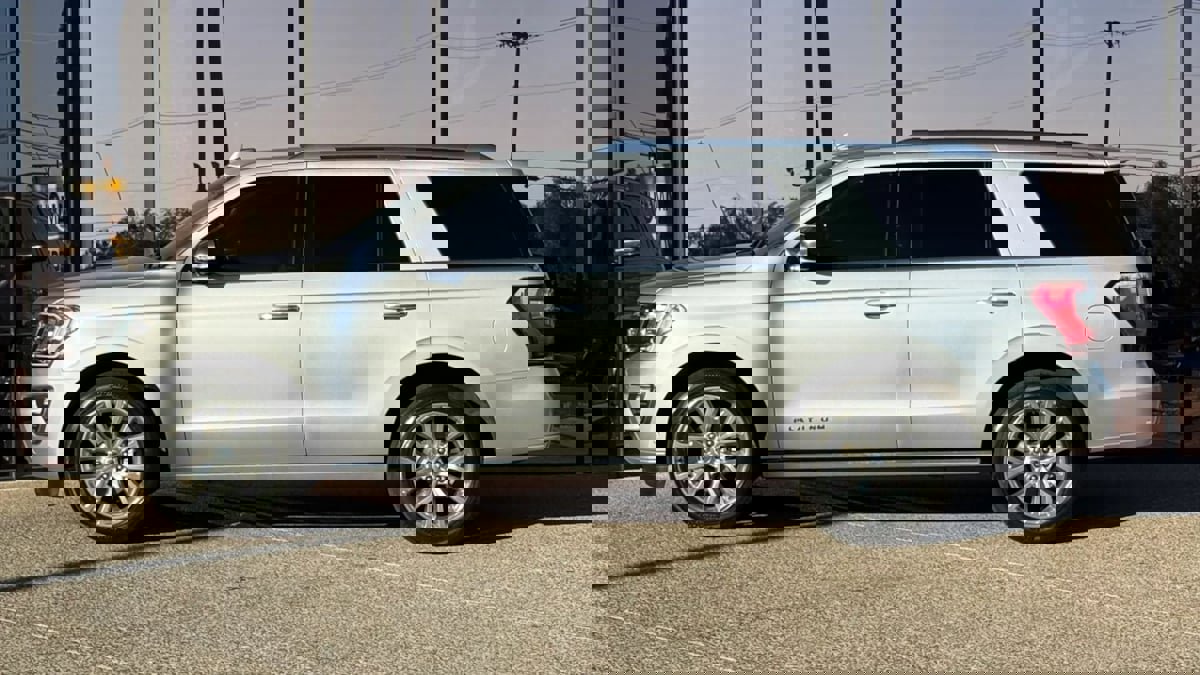 Used 2019 Ford Expedition Platinum image 4