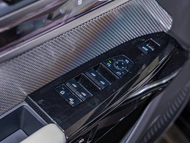 Used 2026 BMW 740i xDrive AWD/4WD image 14