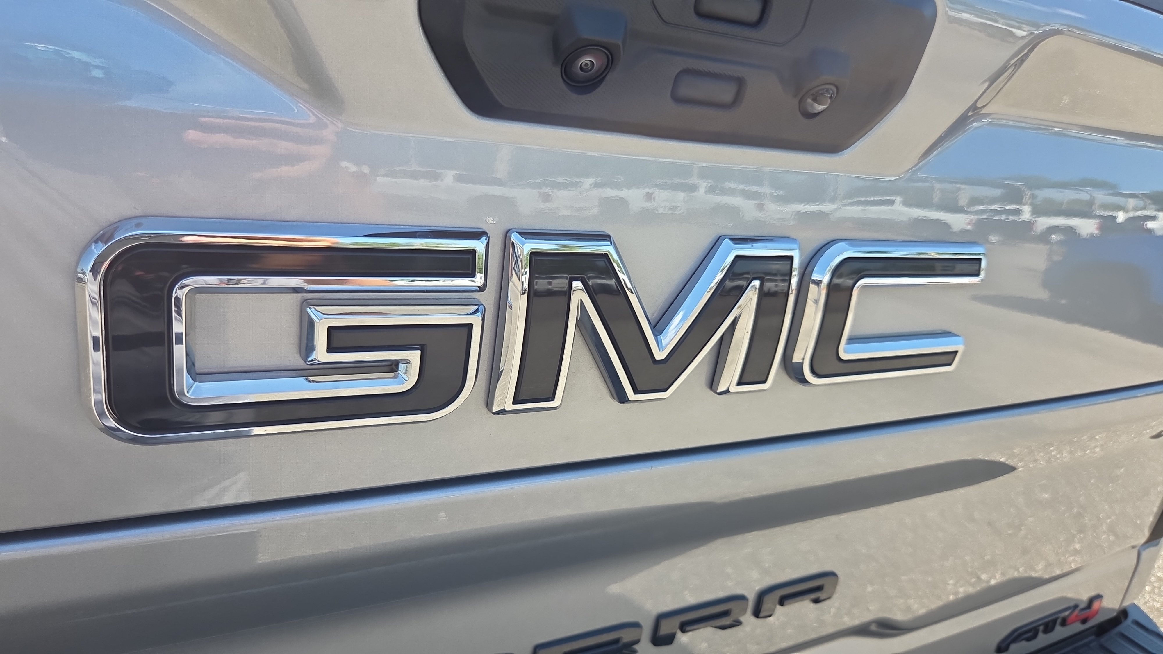 Used 2026 GMC Sierra 2500 AT4 w/ AT4 Premium Plus Package AWD/4WD image 16
