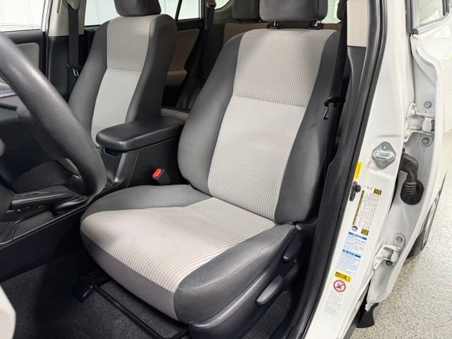 Used 2015 Toyota RAV4 LE AWD/4WD image 19