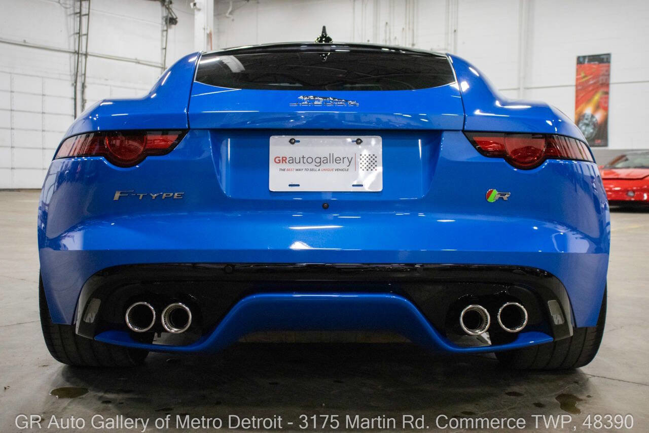Used 2020 Jaguar F-TYPE R image 6