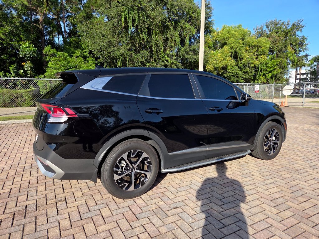 Used 2024 Kia Sportage EX FWD image 11