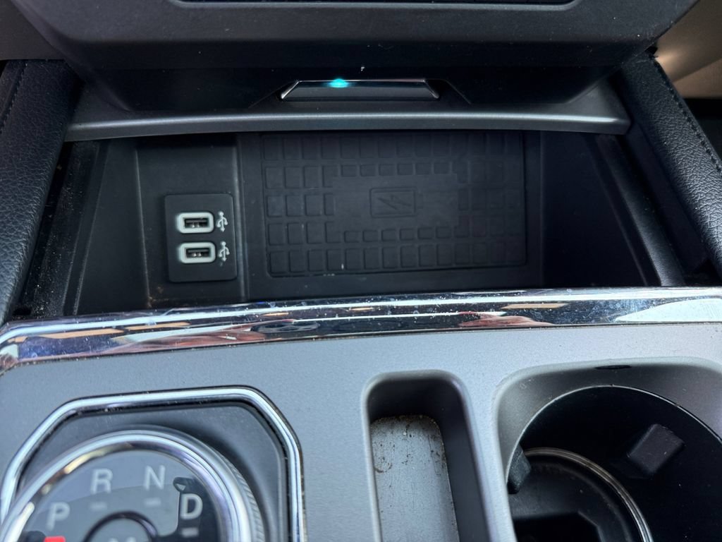 Used 2018 Ford Expedition XLT w/ Equipment Group 202A AWD/4WD image 22