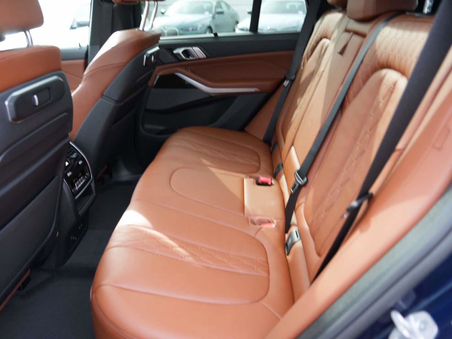 Used 2025 BMW X5 xDrive40i AWD/4WD image 9